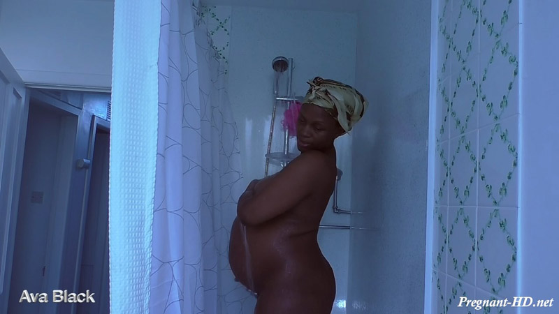Showertime at 29 weeks pregnant - Ava Black