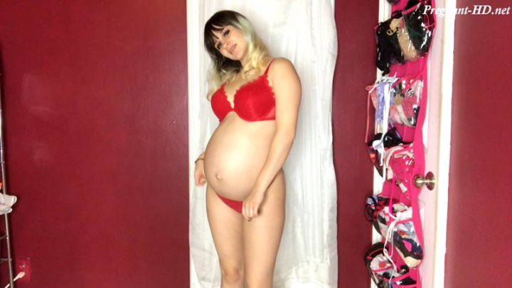 31 Weeks Pregnant Showing off & Teasing – Marilyn Mae