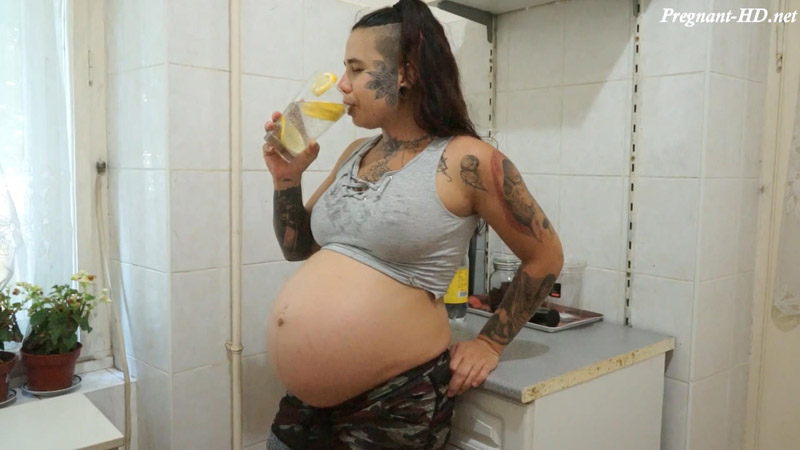 9 Month Pregnancy I’m Burping So Hard – GymBabe