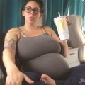 Pregnant and Eating – Jessie Minx
