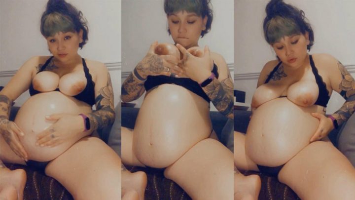 36 weeks Pregnant Belly and Boob Oiling – Evelyn Geek