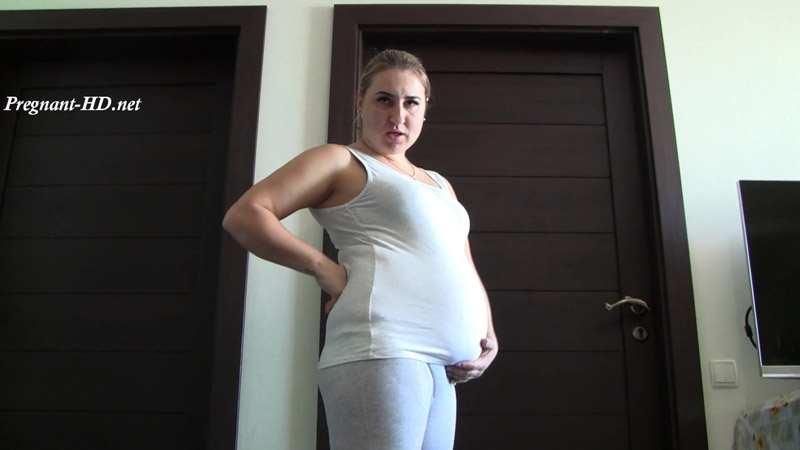 My Puffy Belly In Yoga Pants – Blonde Stories