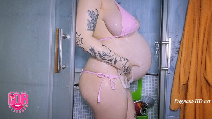 Shower Time – 9 Months Pregnant – Goddess Isabel