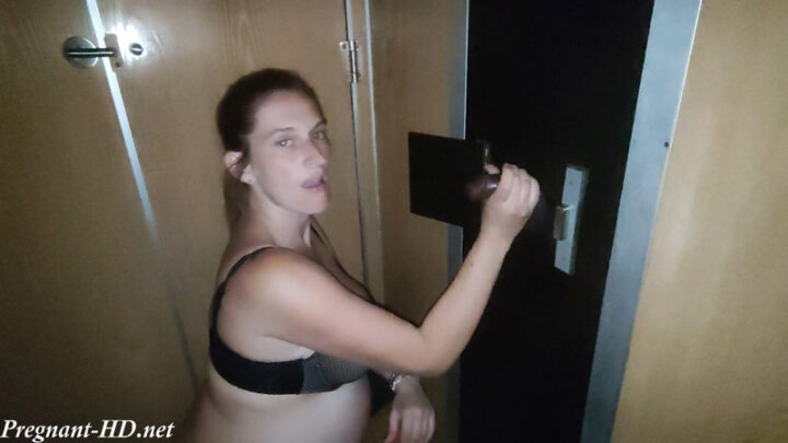 Fucking At The Gloryhole With A Black Man – Alice the Wild